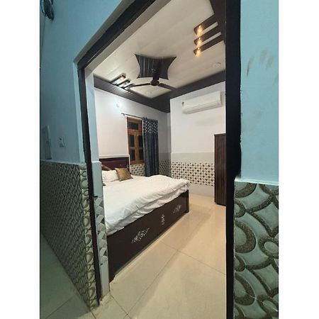 Rudra Inn Ayodhya Εξωτερικό φωτογραφία